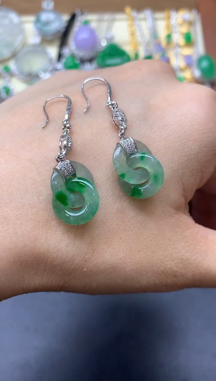 颈饰18K金镶嵌翡翠388-中国好珍宝