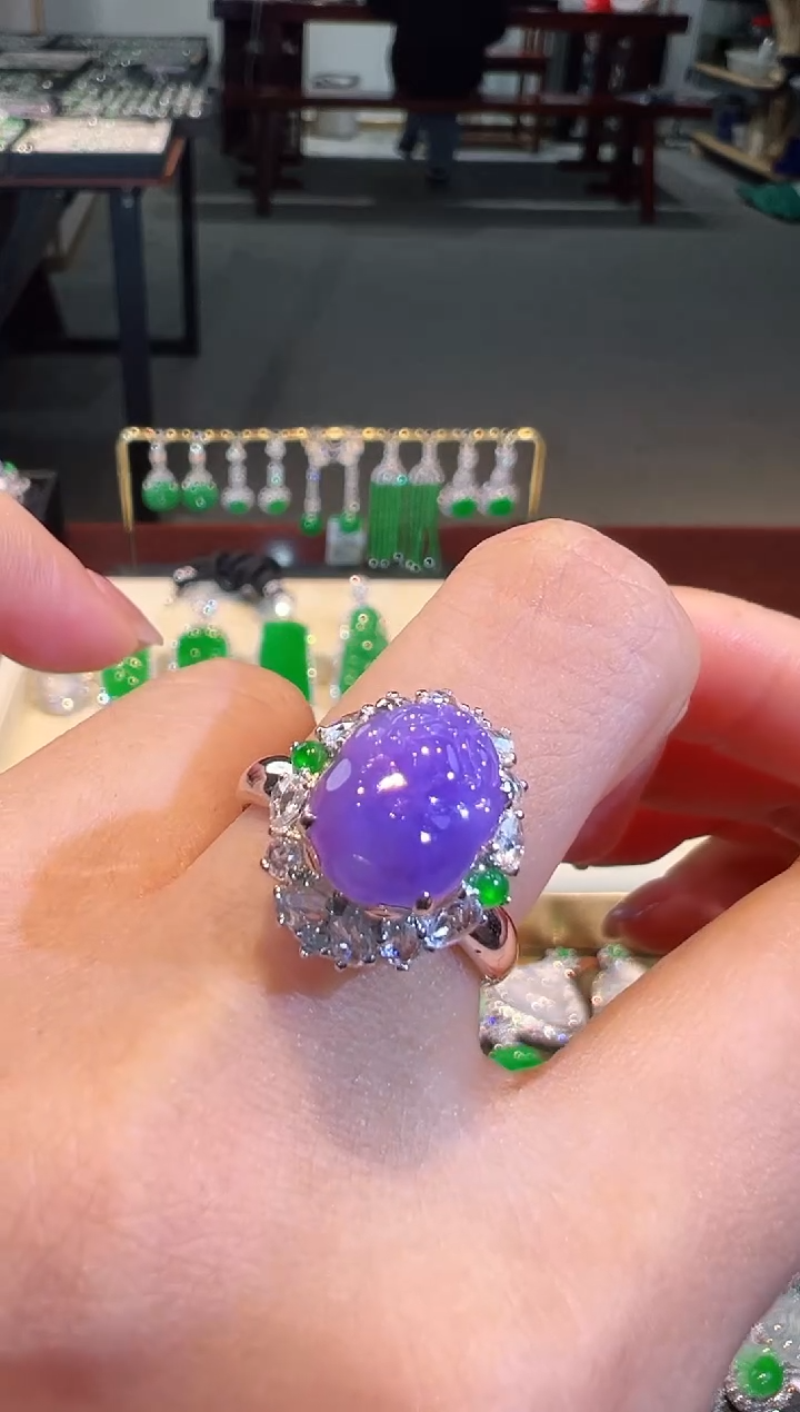 【闪购商品】翡翠戒指18K金镶嵌翡翠