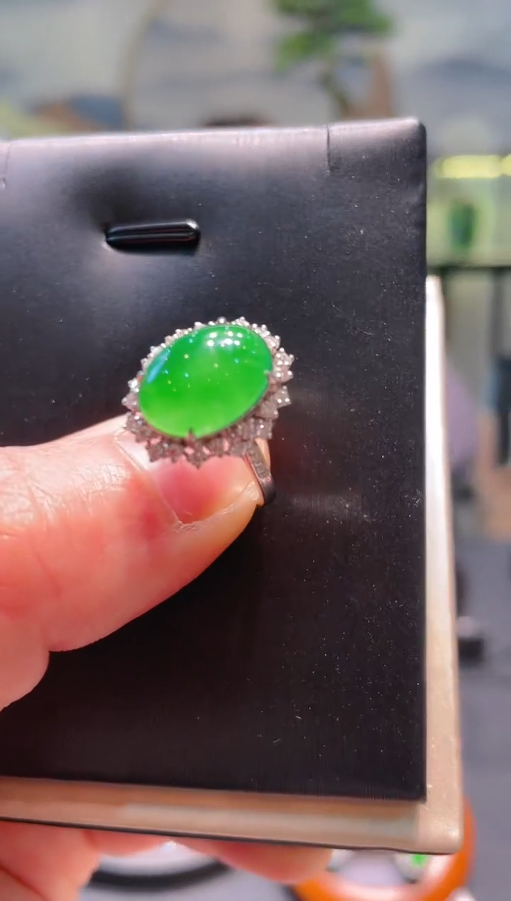 【闪购商品】翡翠颈饰18K金镶嵌天然A货翡翠A44