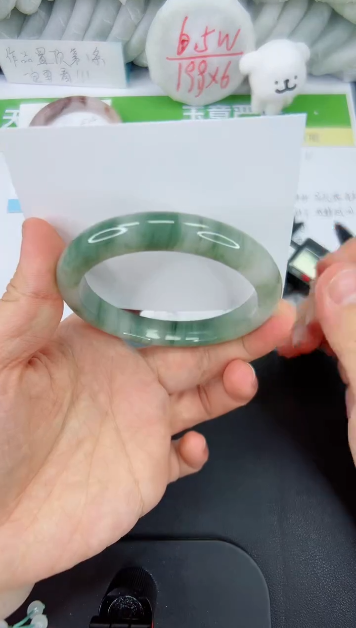 【闪购商品】石英质玉手镯未镶嵌475-60.1