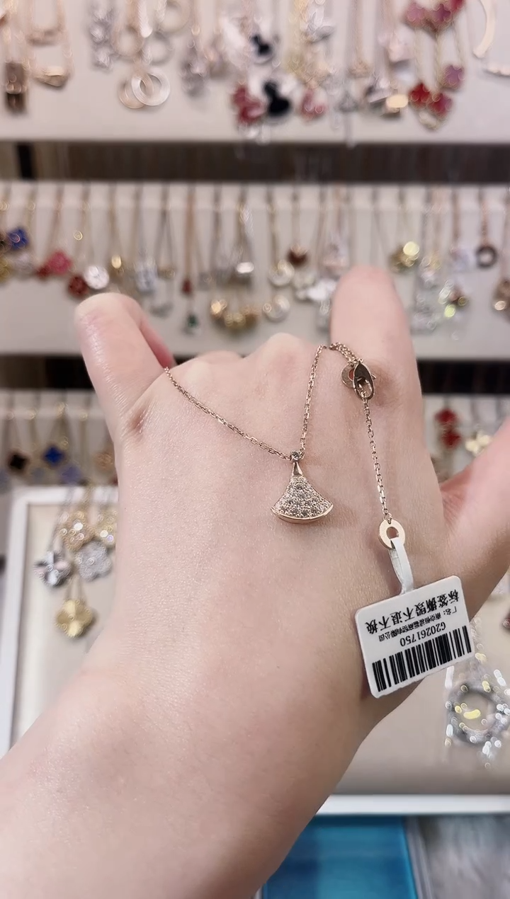 【闪购商品】钻石颈饰18K金镶嵌18K金镶嵌钻石 K玫