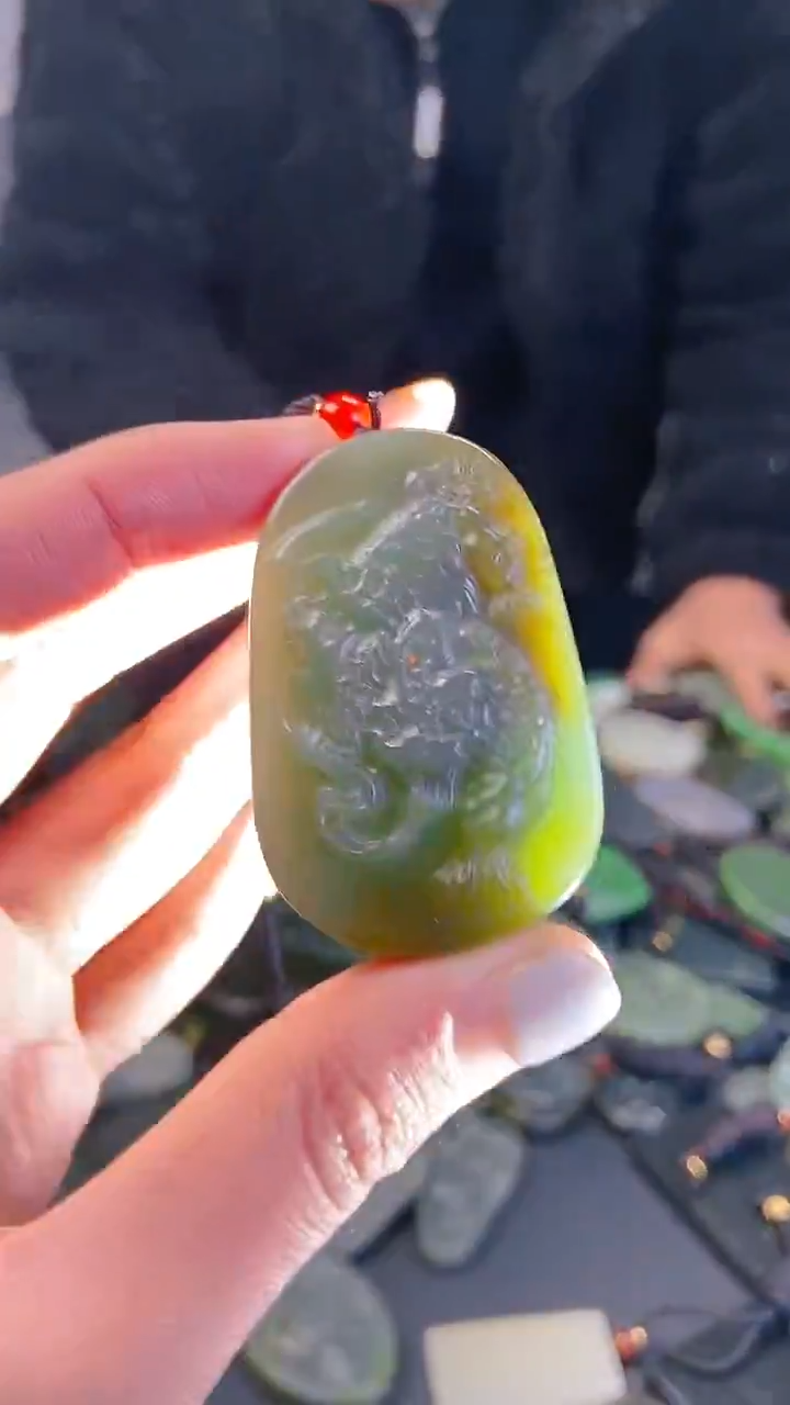颈饰未镶嵌和田玉1