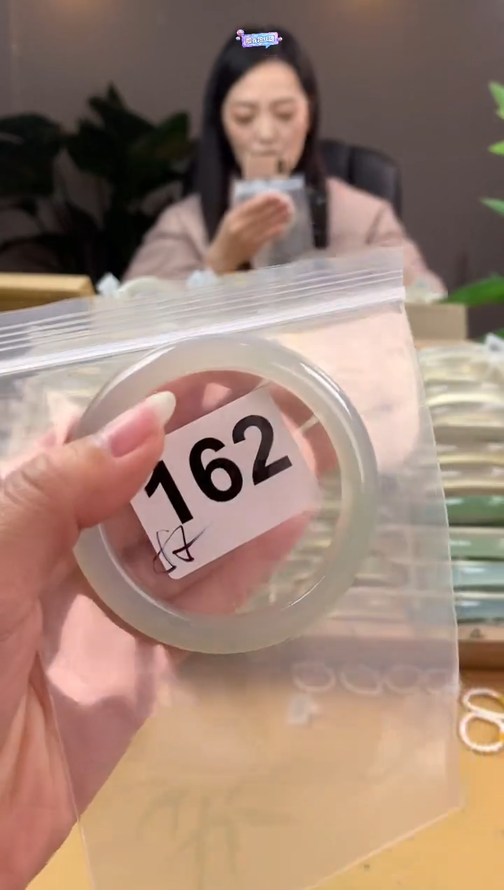 【闪购商品】玛瑙/玉髓手镯未镶嵌162