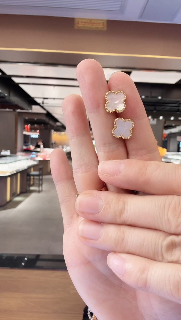 【闪购商品】贝壳（贝母）耳钉18K金镶嵌耳钉