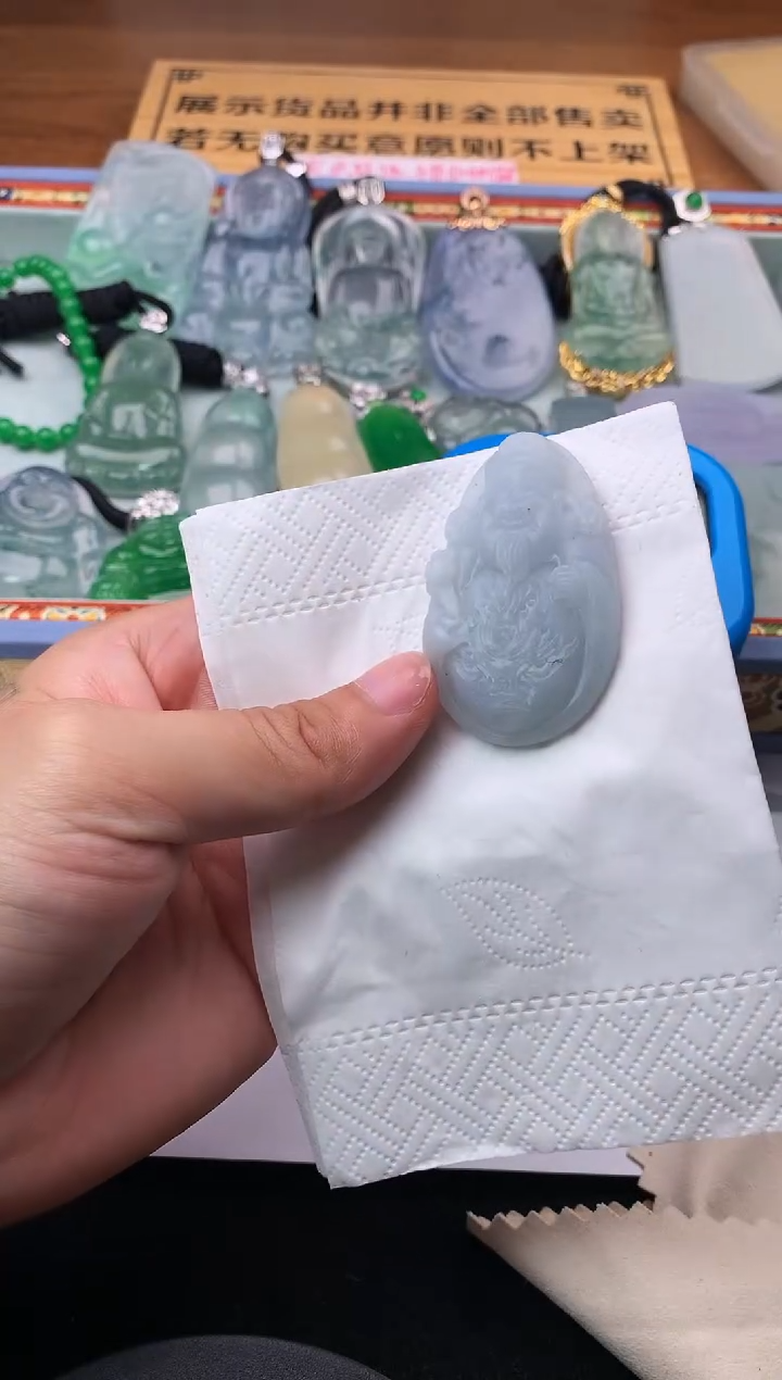 定制翡翠未镶嵌龙*哥毛货不退不换