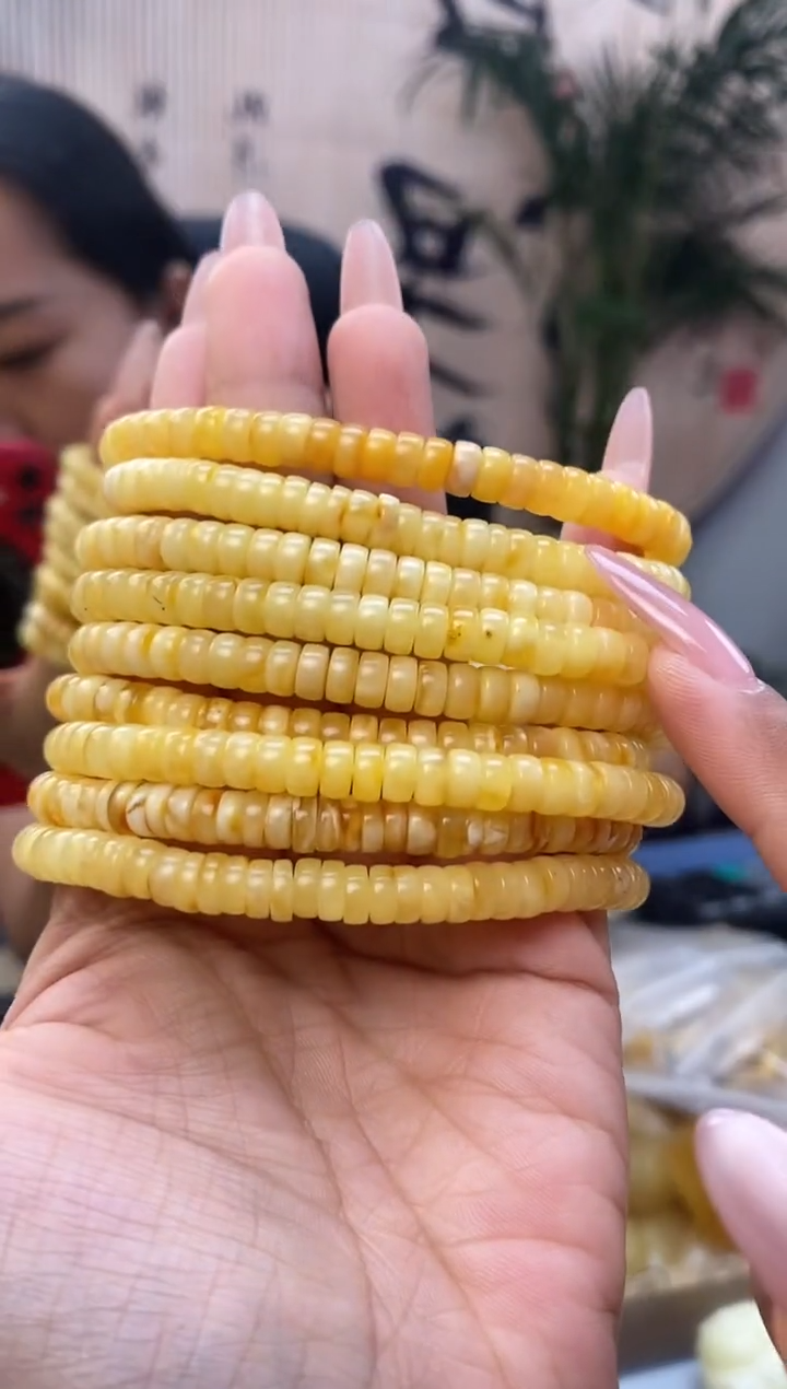 未镶嵌琥珀裸石天然琥珀蜜蜡多样性发一