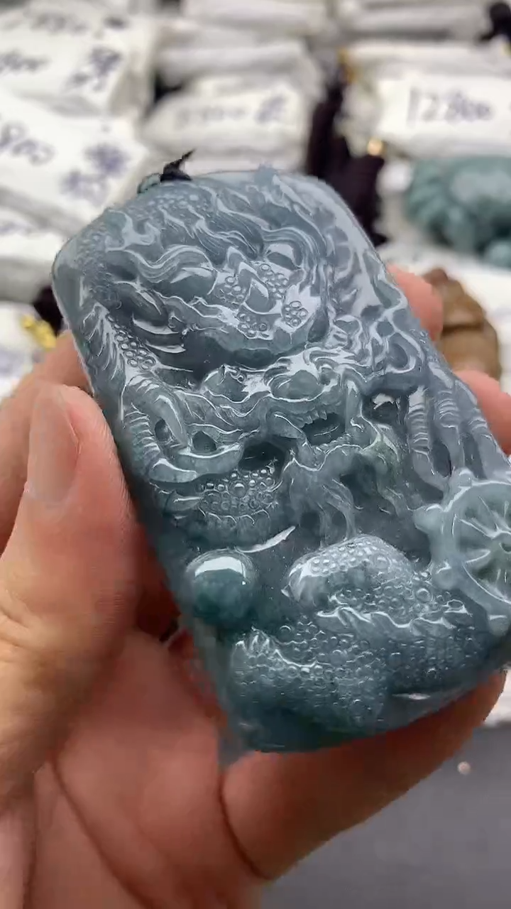 【闪购商品】翡翠颈饰未镶嵌55555555555