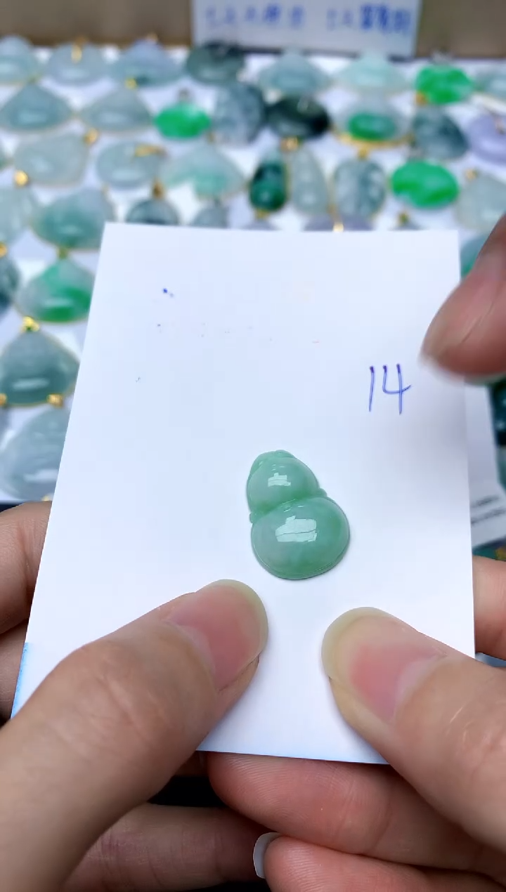 【闪购商品】翡翠颈饰未镶嵌14天然A货翡翠