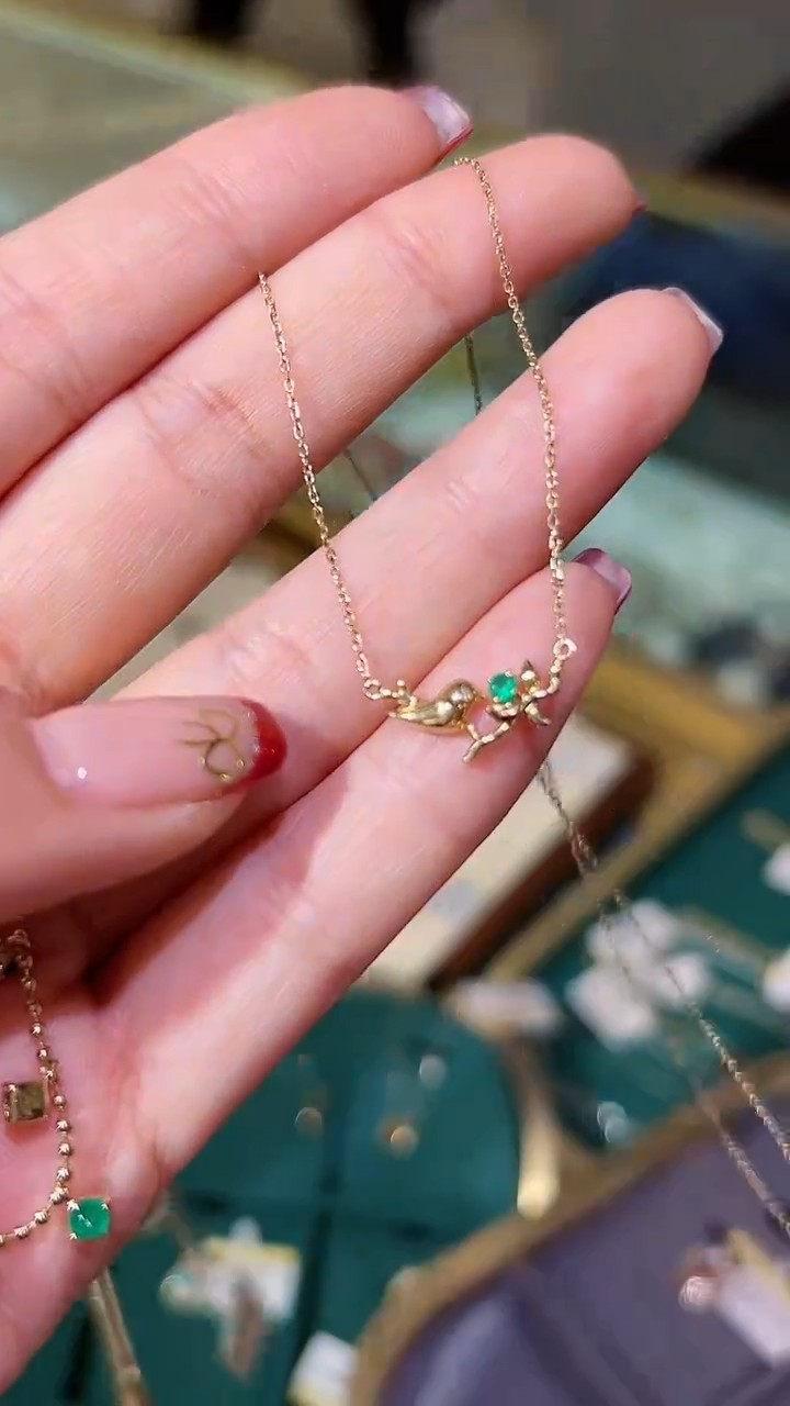 【闪购商品】祖母绿项链18K金镶嵌喜上眉梢