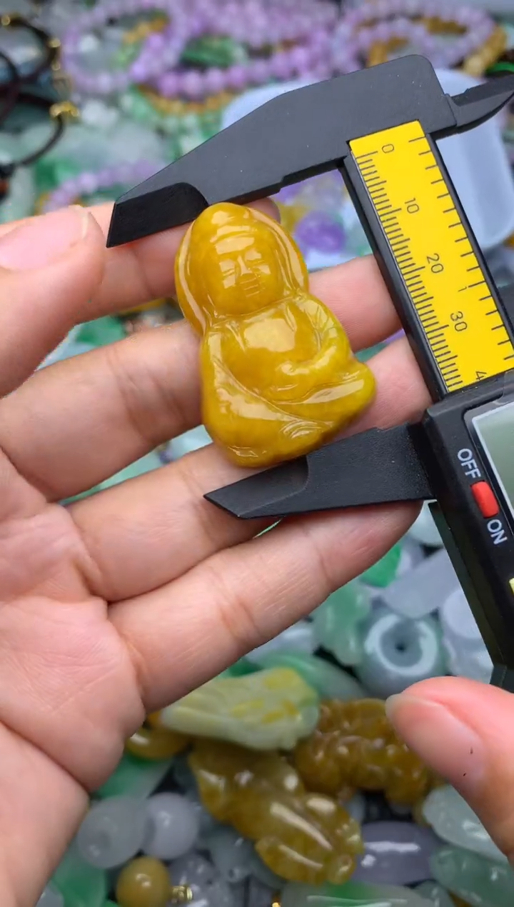 颈饰未镶嵌翡翠天然缅甸翡翠吊坠