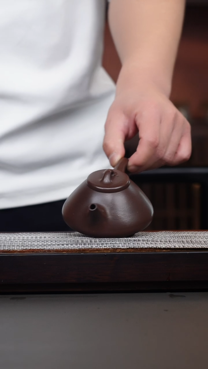 茶壶紫砂紫玉金砂子冶石瓢