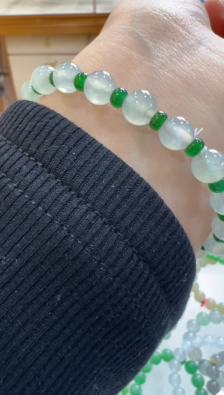 【闪购商品】翡翠手串未镶嵌多样性发货拍一发一