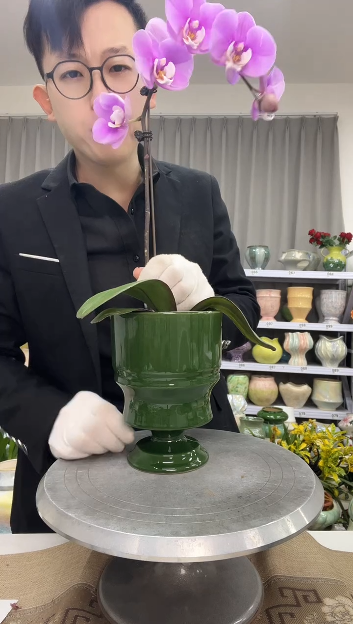 【1.2】花盆链接 高：17  口：12