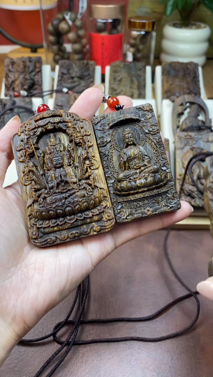 木木雕款逍*君 新款坐莲观音 +八大千手观音 8cm 送 养香瓶