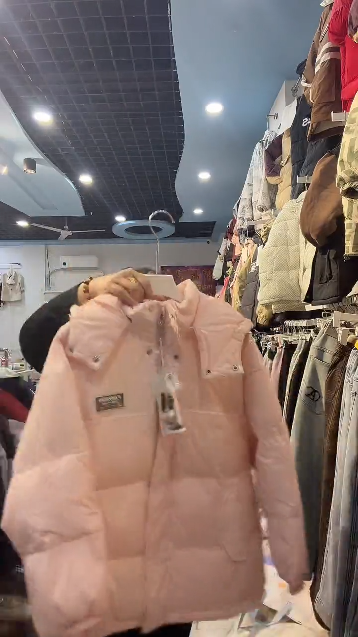 直播间优惠149.9米一件嘎嘎绒外套包邮到家（140码）