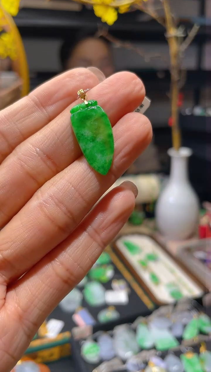【闪购商品】翡翠颈饰18K金镶嵌假一赔三