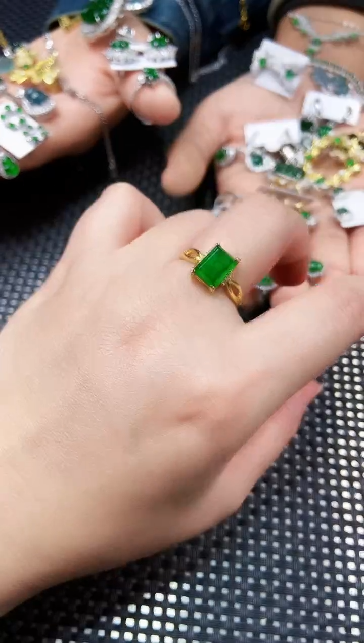 【闪购商品】翡翠戒指未镶嵌111111111