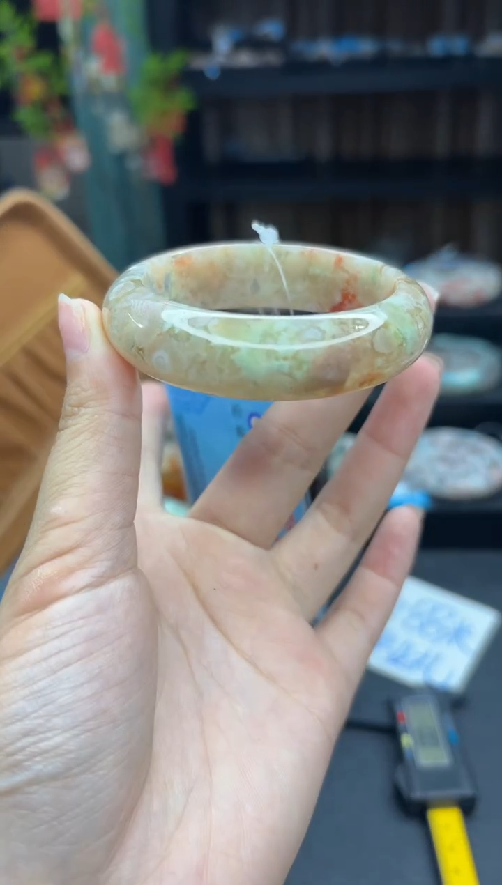 【闪购商品】石英质玉手镯未镶嵌840（52圈）