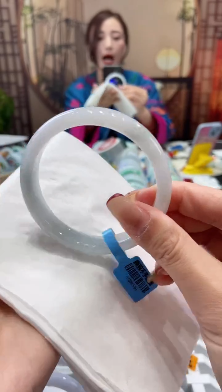 【闪购商品】翡翠手镯未镶嵌00007772