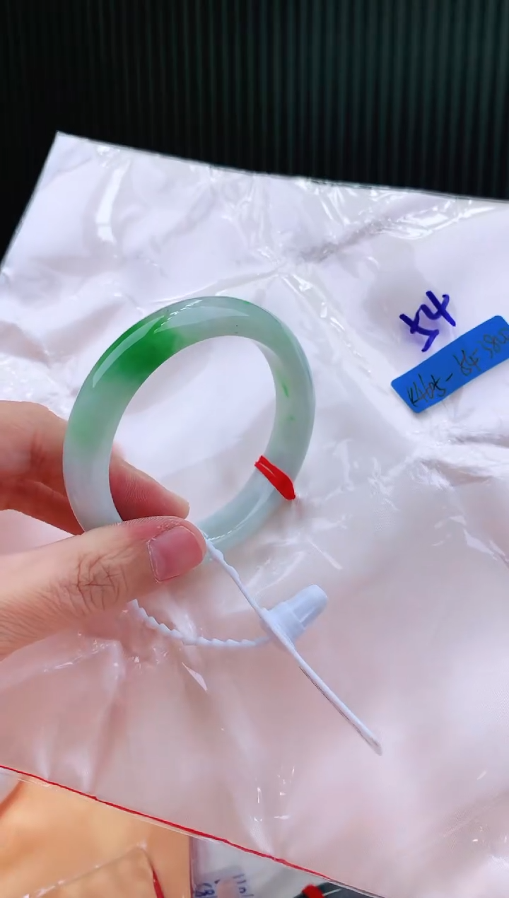 未镶嵌手镯翡翠54