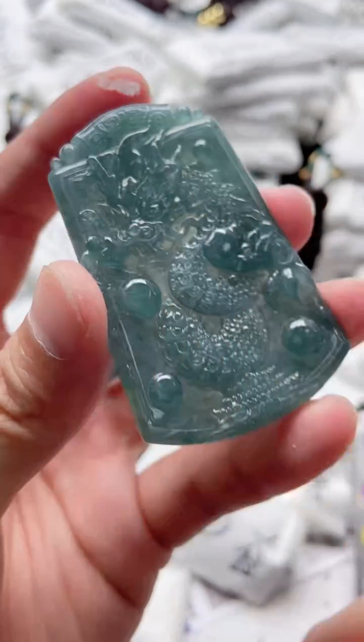 翡翠未镶嵌颈饰9999999999