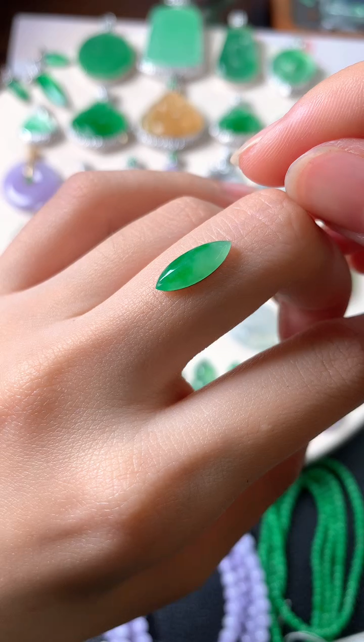 未镶嵌定制翡翠裸石（镶嵌定制）