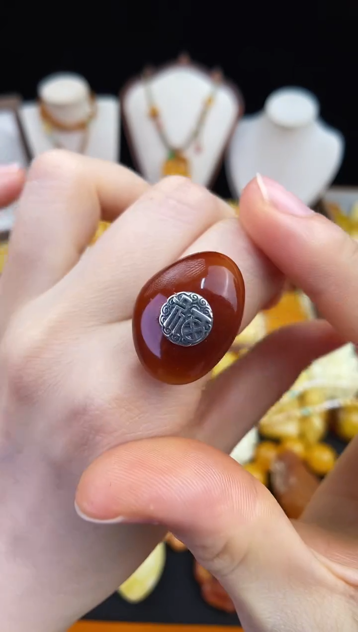 琥珀未镶嵌珠宝奇石柒月