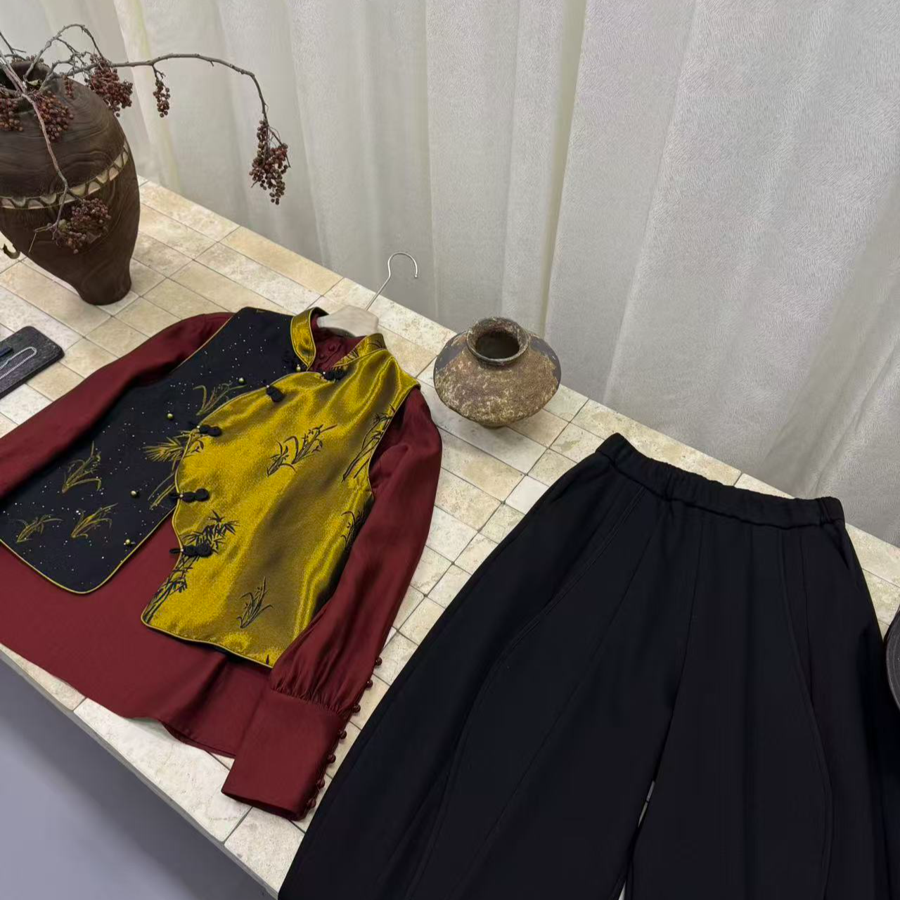 【灵兮】设计师款新中式国风亮锻提花拼接金色马甲小众个性时尚