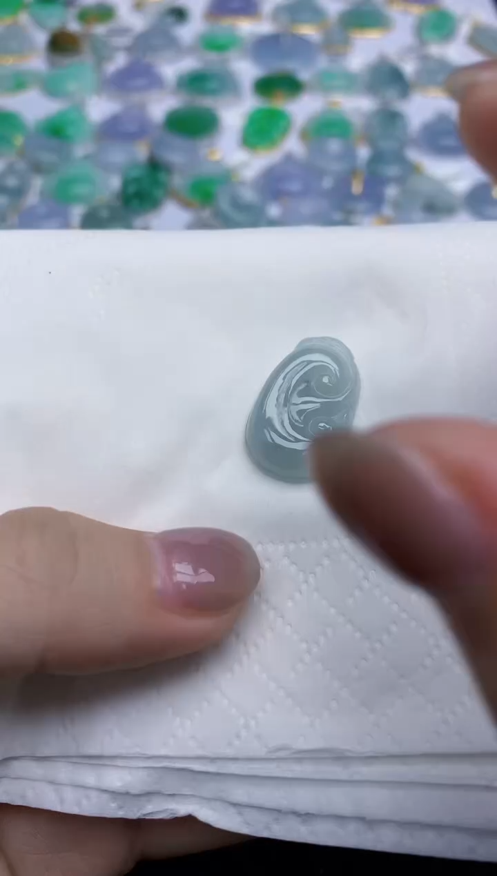 【闪购商品】翡翠颈饰未镶嵌天然翡翠A货
