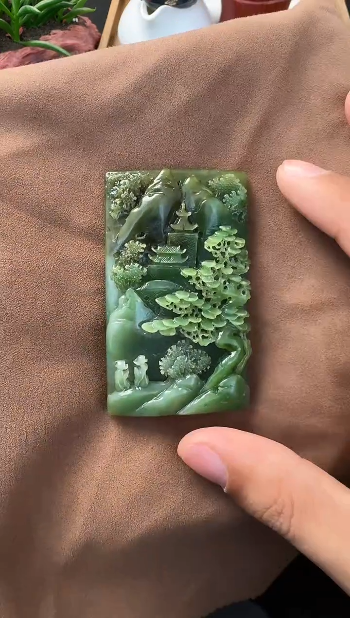 未镶嵌和田玉挂件碧玉山水牌