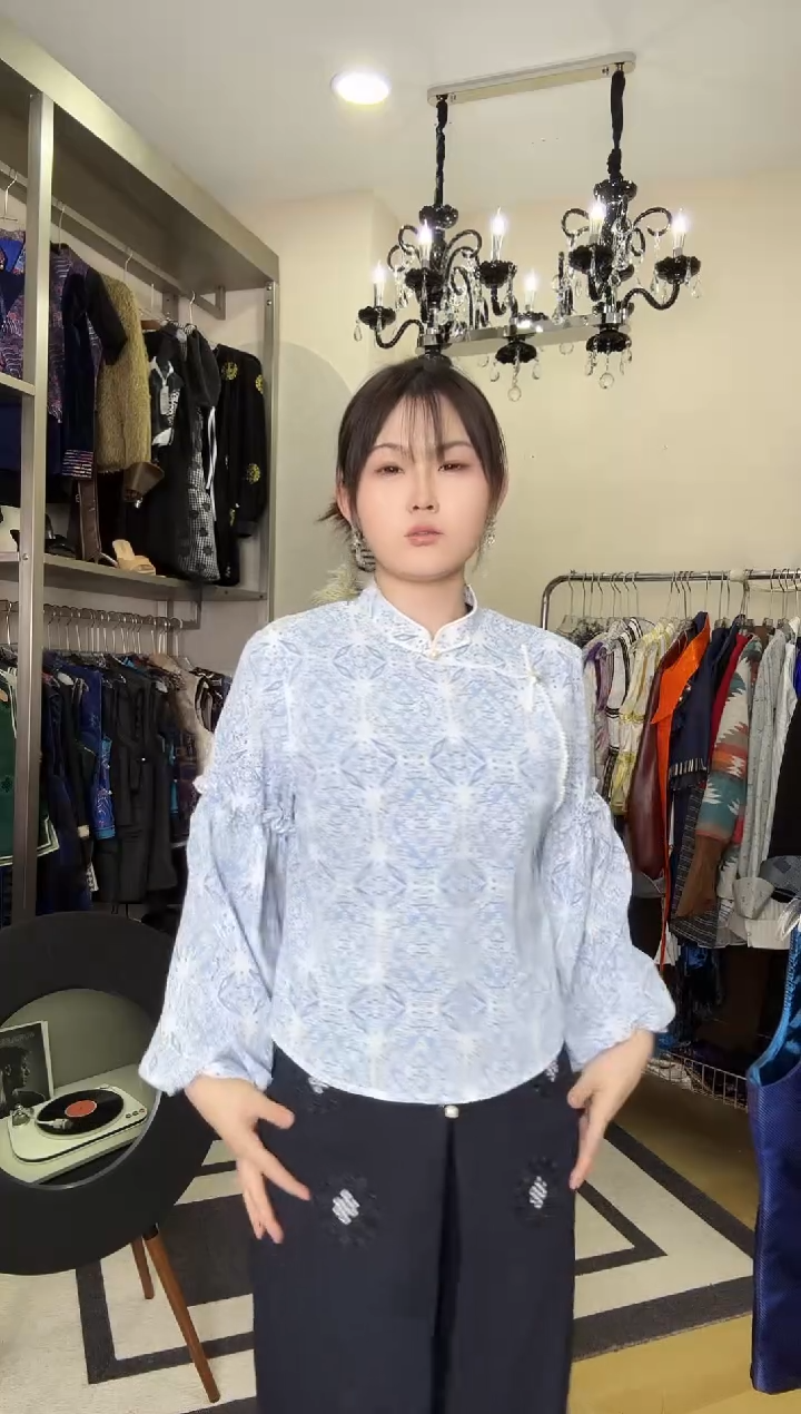 希贵蒙古袍 64号130斤以内