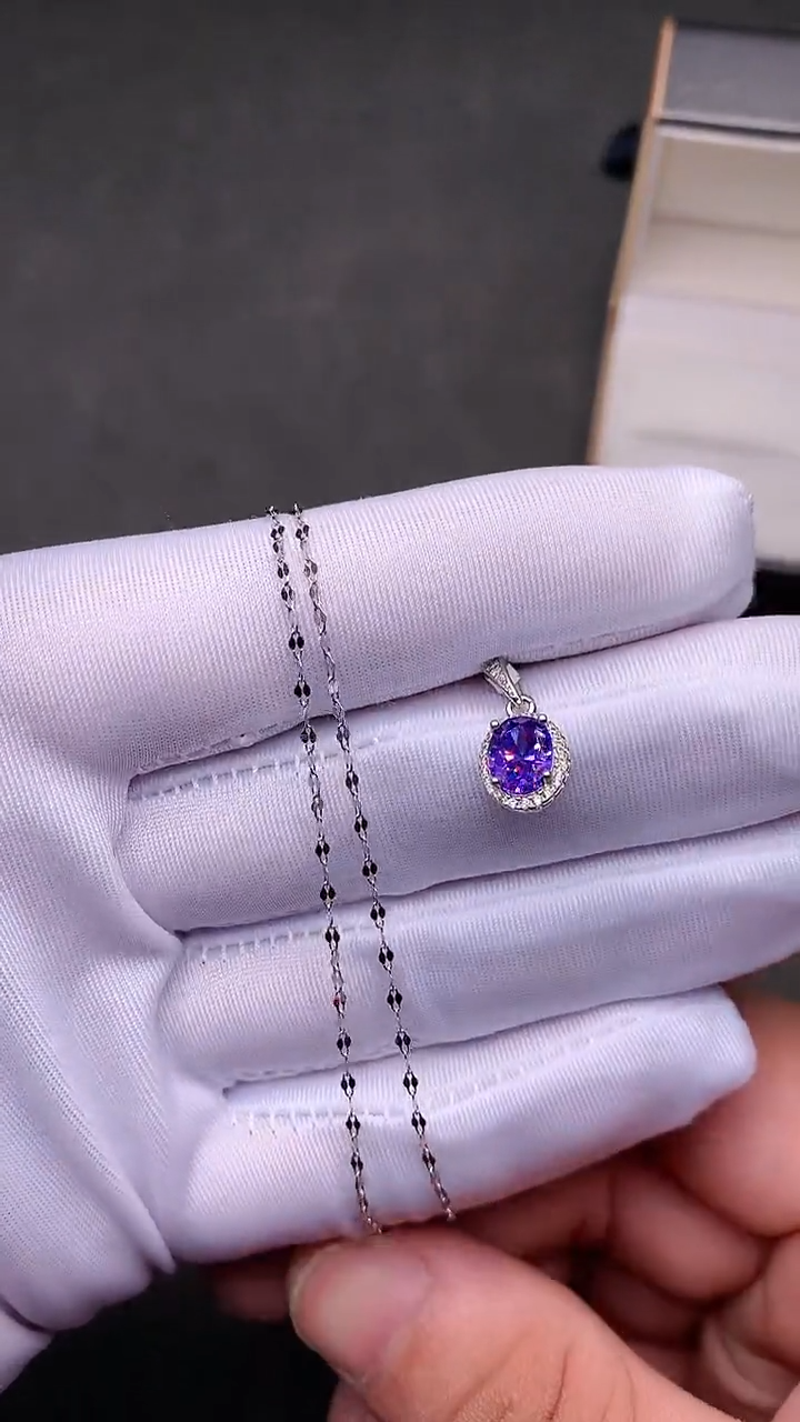 【闪购商品】蓝宝石颈饰银S925镶嵌........