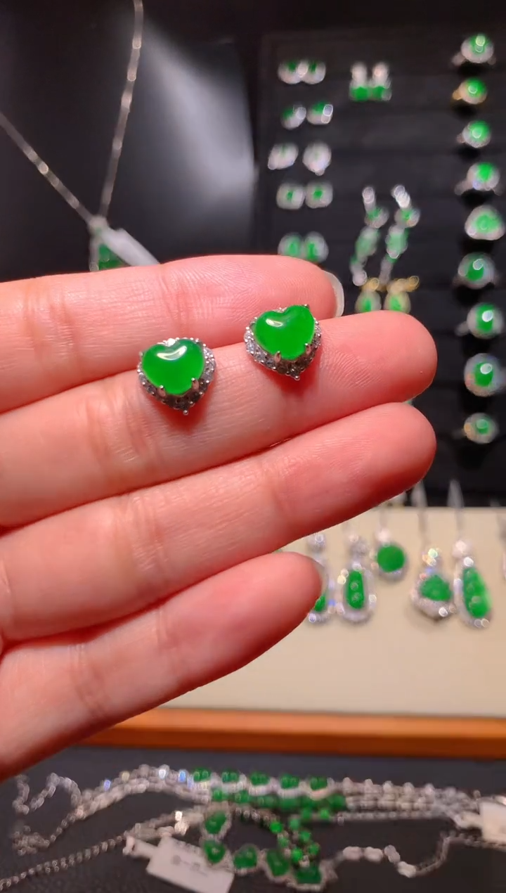 【闪购商品】翡翠耳饰银S925镶嵌耳钉