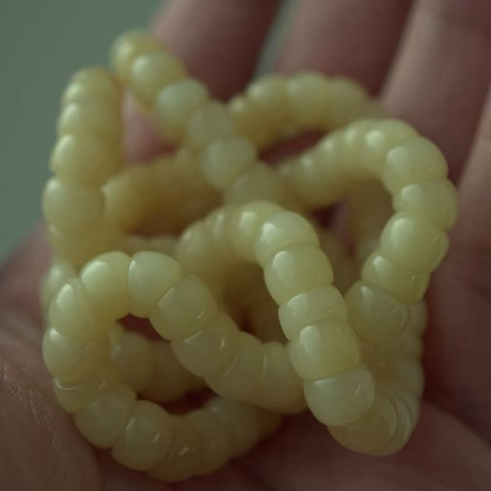 卡7驼骨冰透料蒜瓣大肠