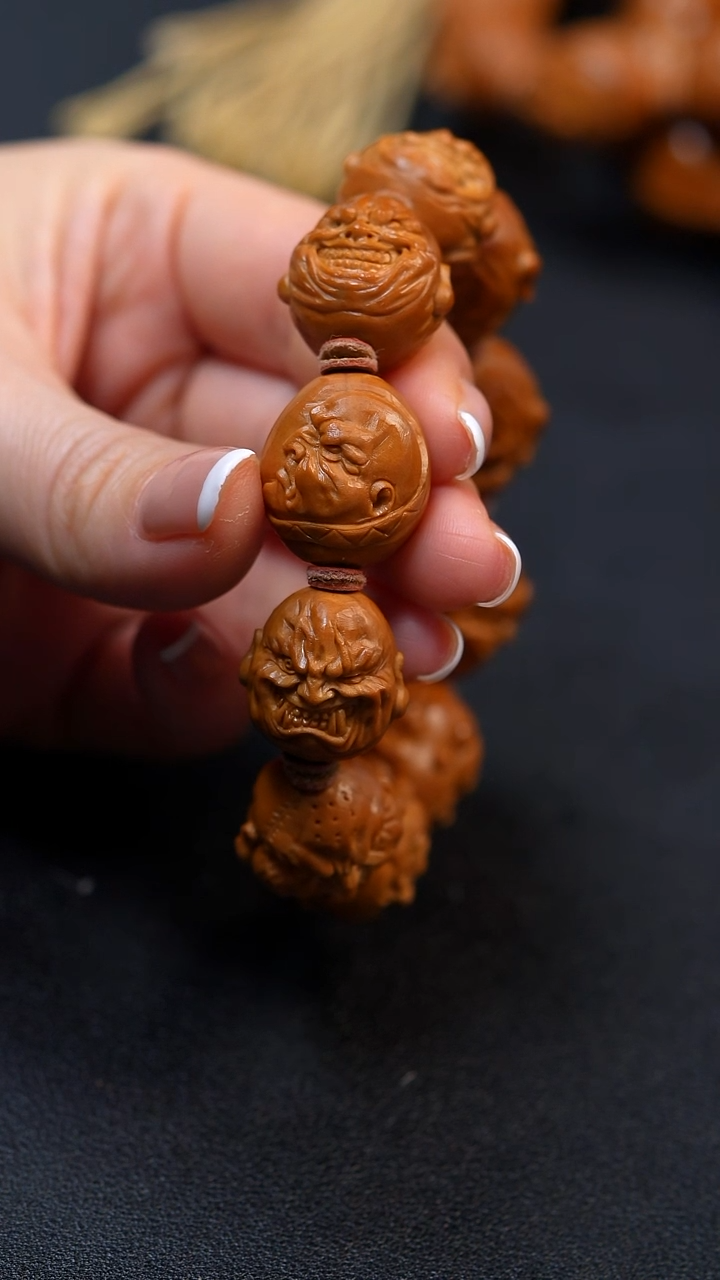 【闪购商品】橄榄核手串双面恶僧