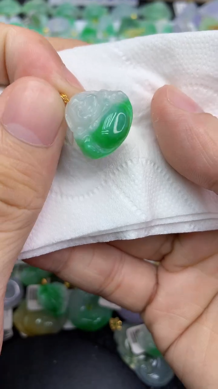 翡翠18K金镶嵌颈饰天然缅甸A货翡翠