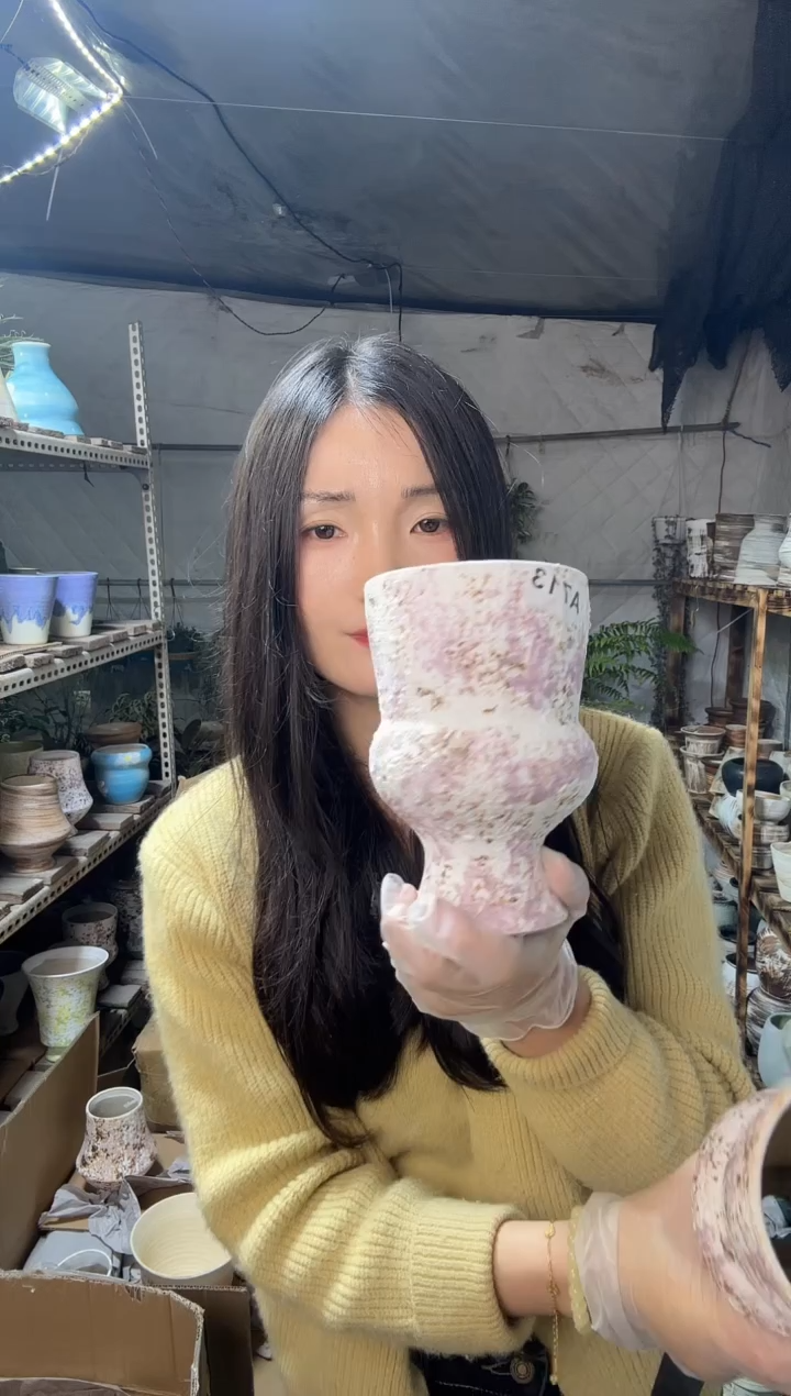 无花朵杨****妮编号 713   景德镇手工手绘花盆