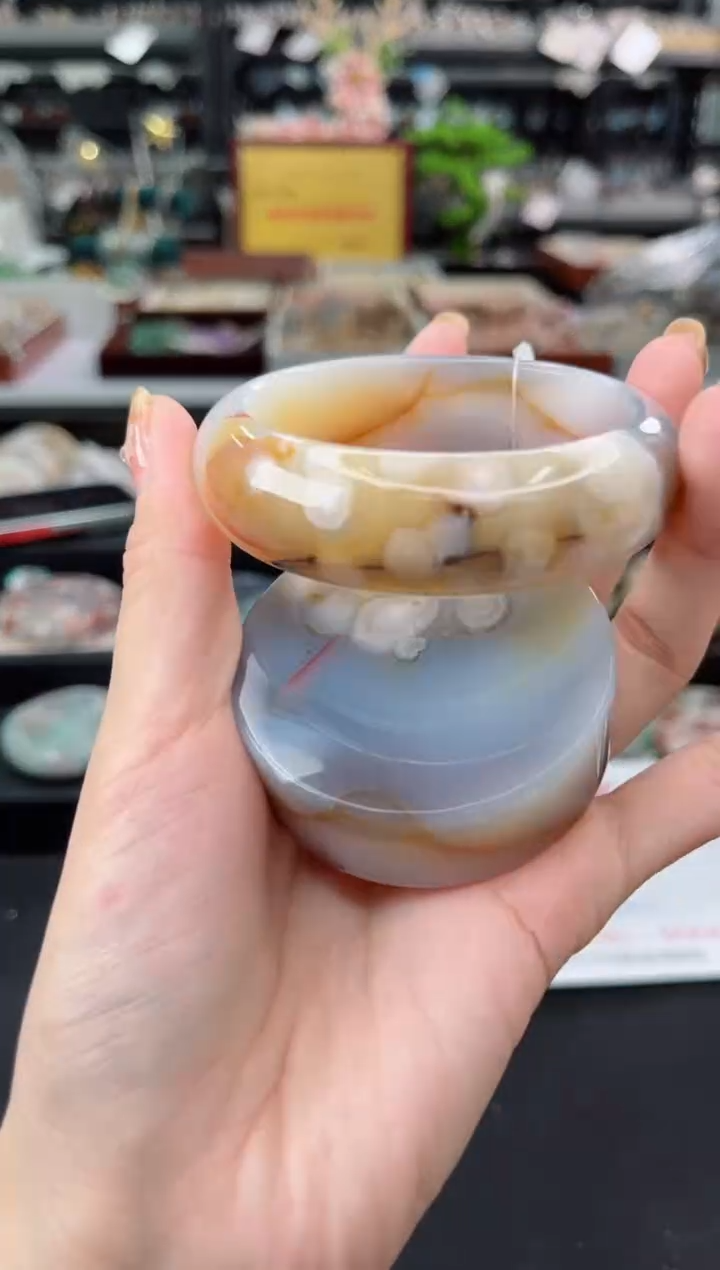 【闪购商品】石英质玉手镯未镶嵌57圈口（赠品镯心）1680880