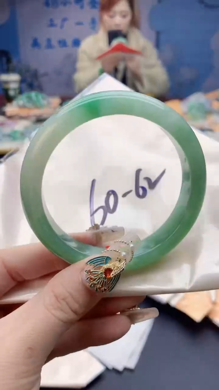 【闪购商品】翡翠手镯未镶嵌1051926179