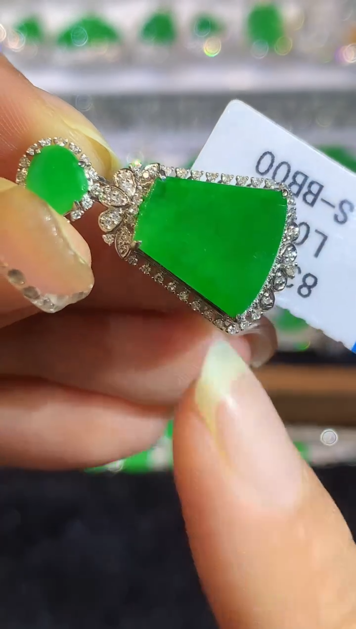 吊坠(不含链)18K金镶嵌翡翠L多样性发其一