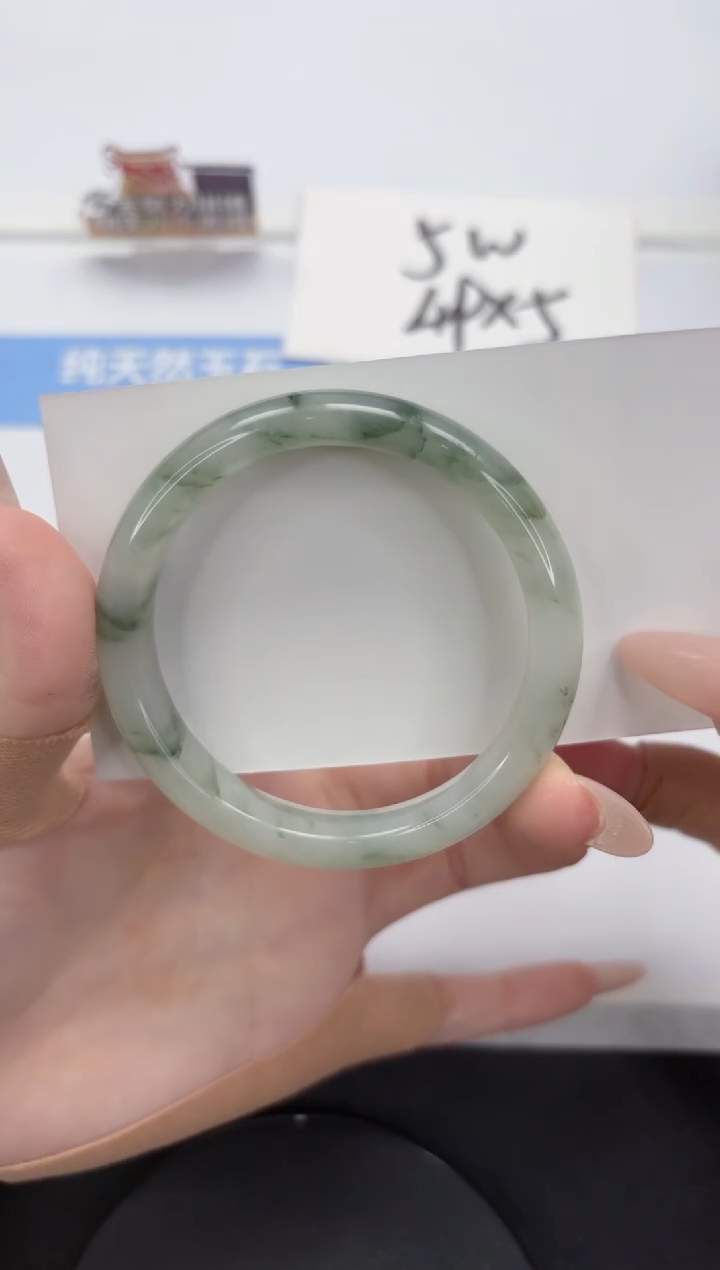 【闪购商品】石英质玉手镯未镶嵌A107-55.6