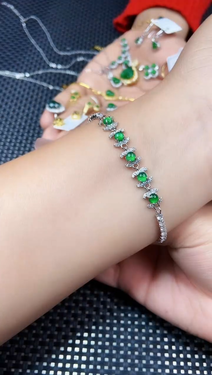 【闪购商品】未镶嵌翡翠手链111111111
