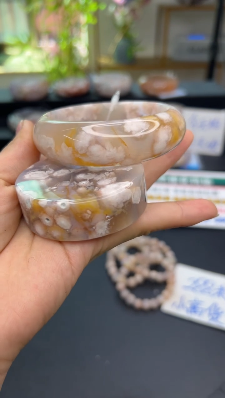 【闪购商品】石英质玉手镯未镶嵌A594(60圈赠送镯心)