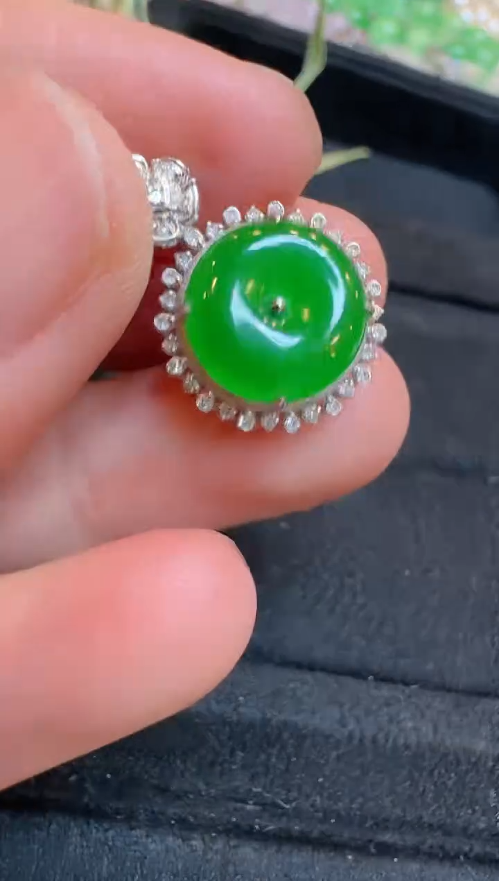 【闪购商品】翡翠吊坠(不含链)18K金镶嵌多样性团购发一件