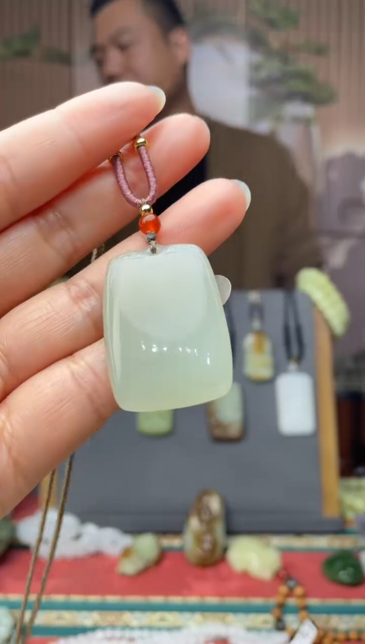 颈饰未镶嵌和田玉拍一发一