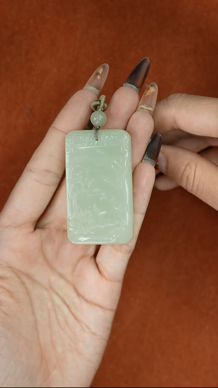 吊坠(赠链)未镶嵌和田玉用****5迪克兰二细微色差