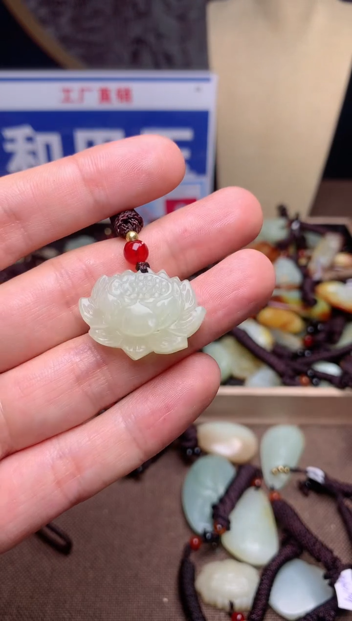 【闪购商品】和田玉颈饰未镶嵌1