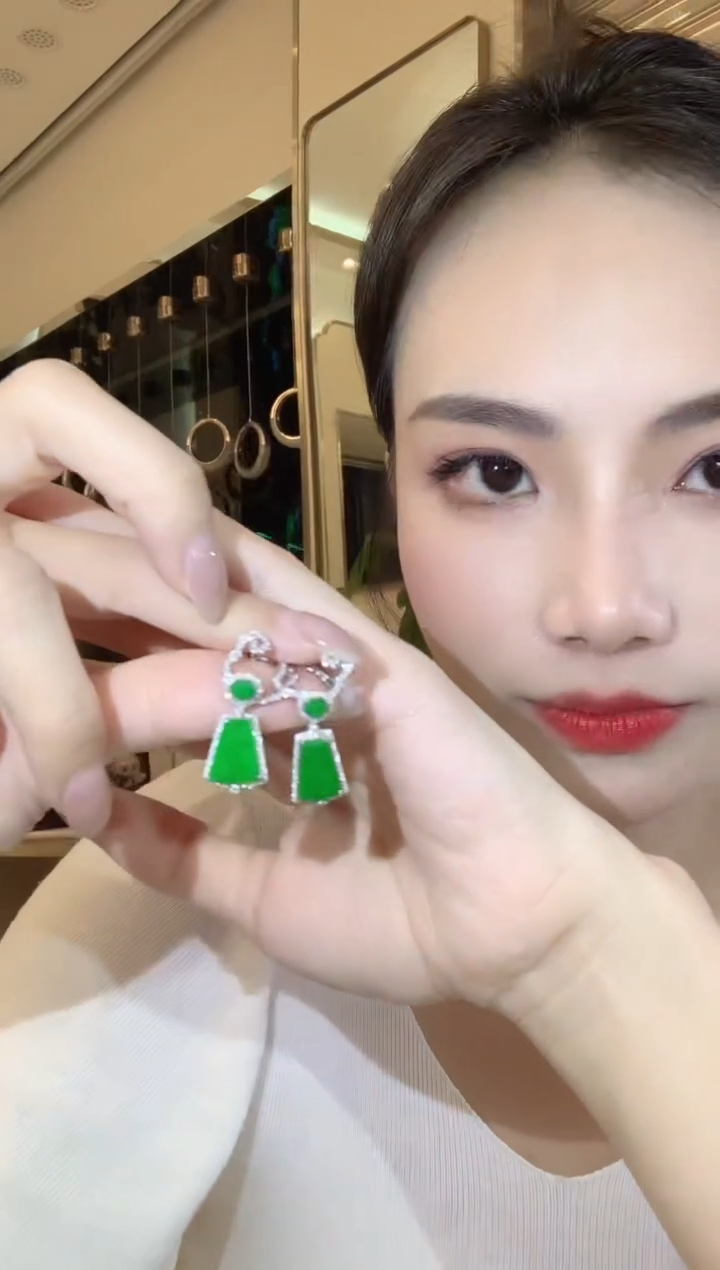 翡翠18K金镶嵌吊坠(不含链)D29多样性发货一件（不含耳包）