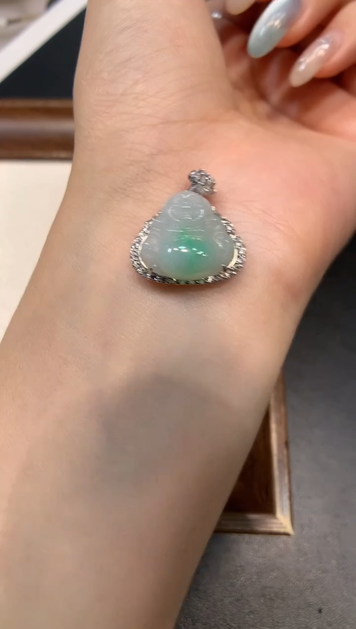 颈饰银S925镶嵌翡翠佛公