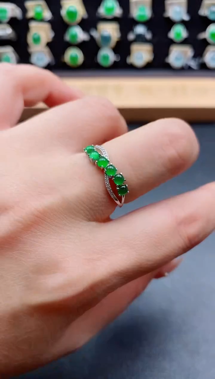 银S925镶嵌戒指翡翠1